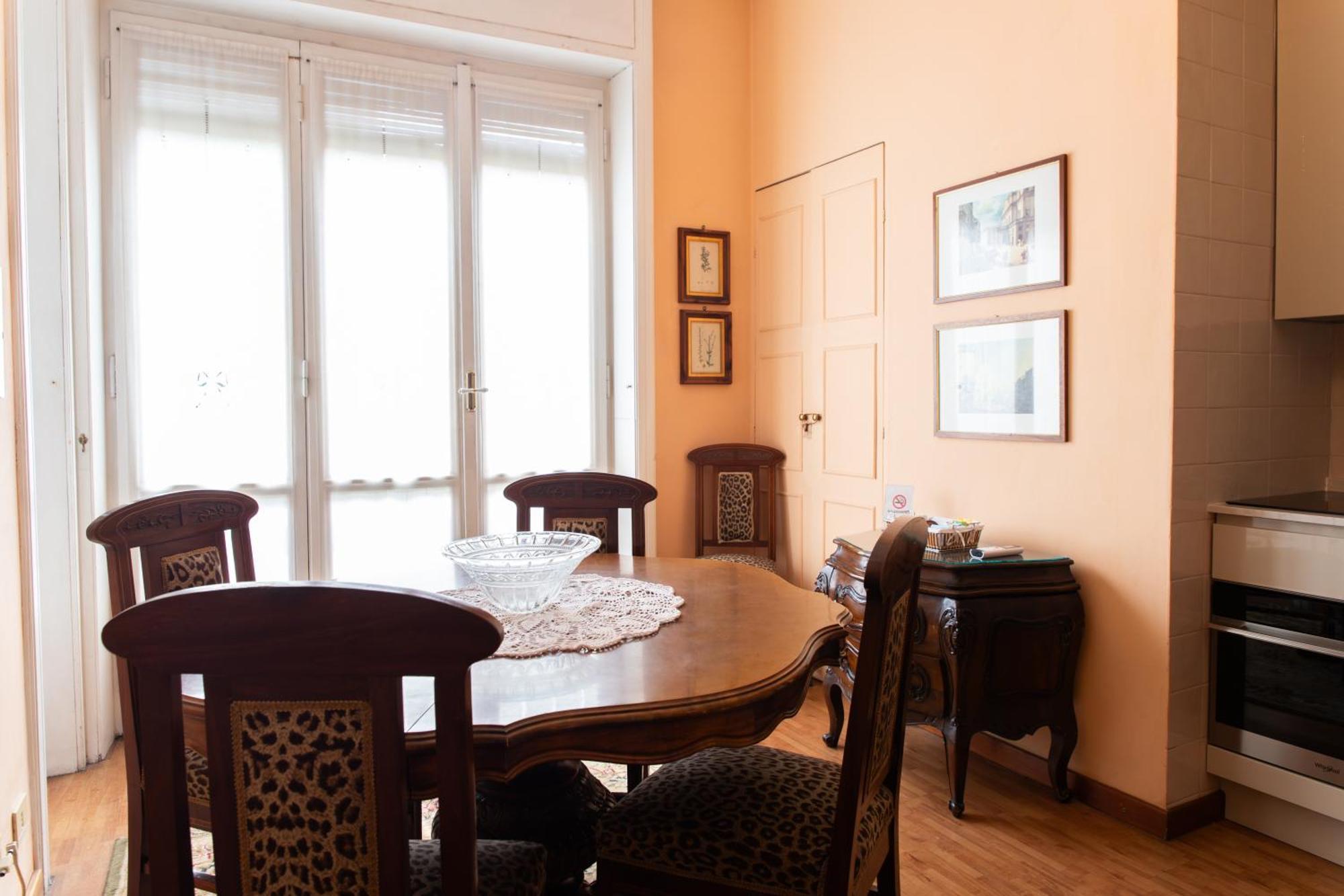Duomo Walking Distance Elegant Flat With View Lägenhet Milano Exteriör bild