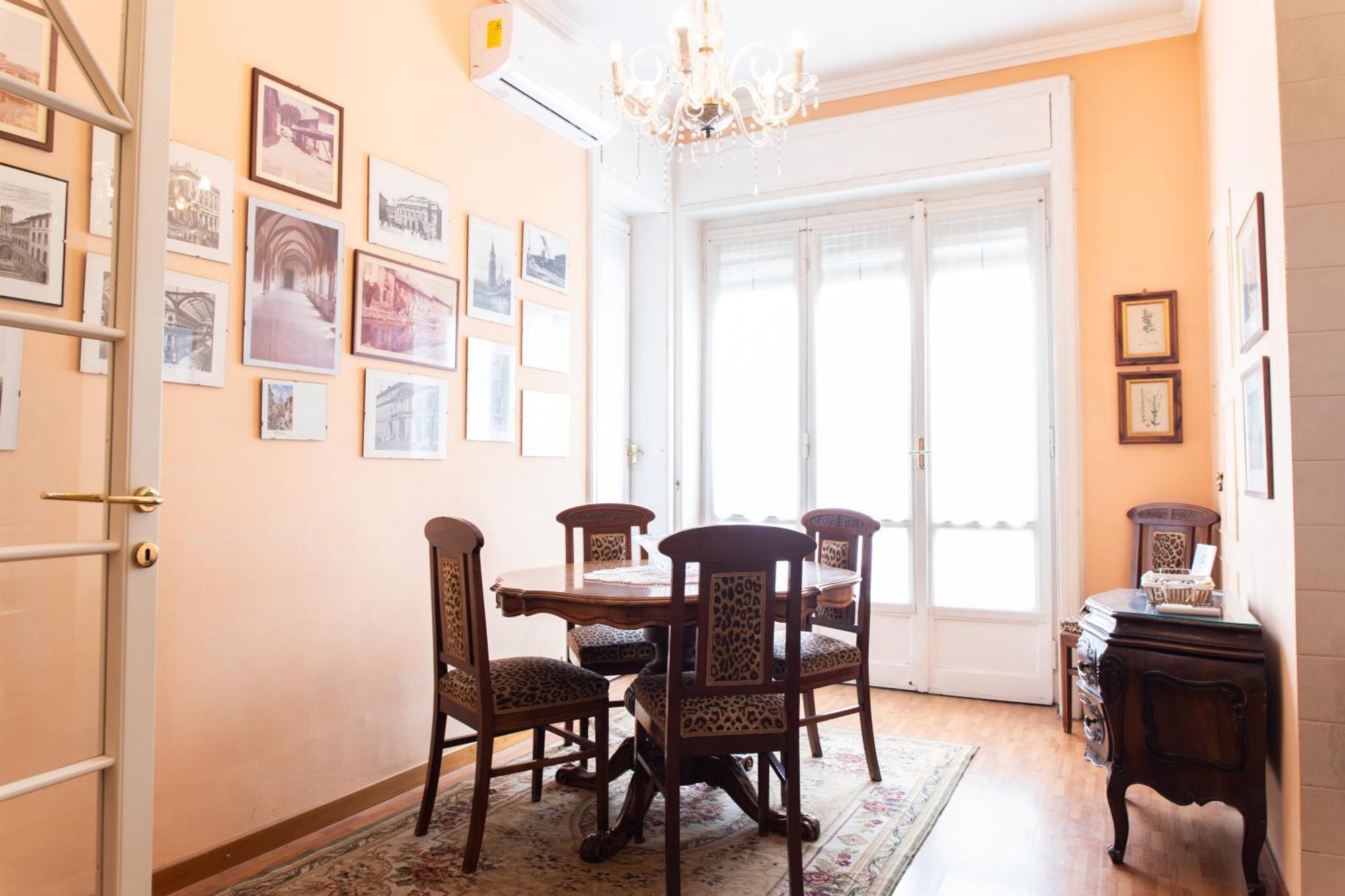 Duomo Walking Distance Elegant Flat With View Lägenhet Milano Exteriör bild