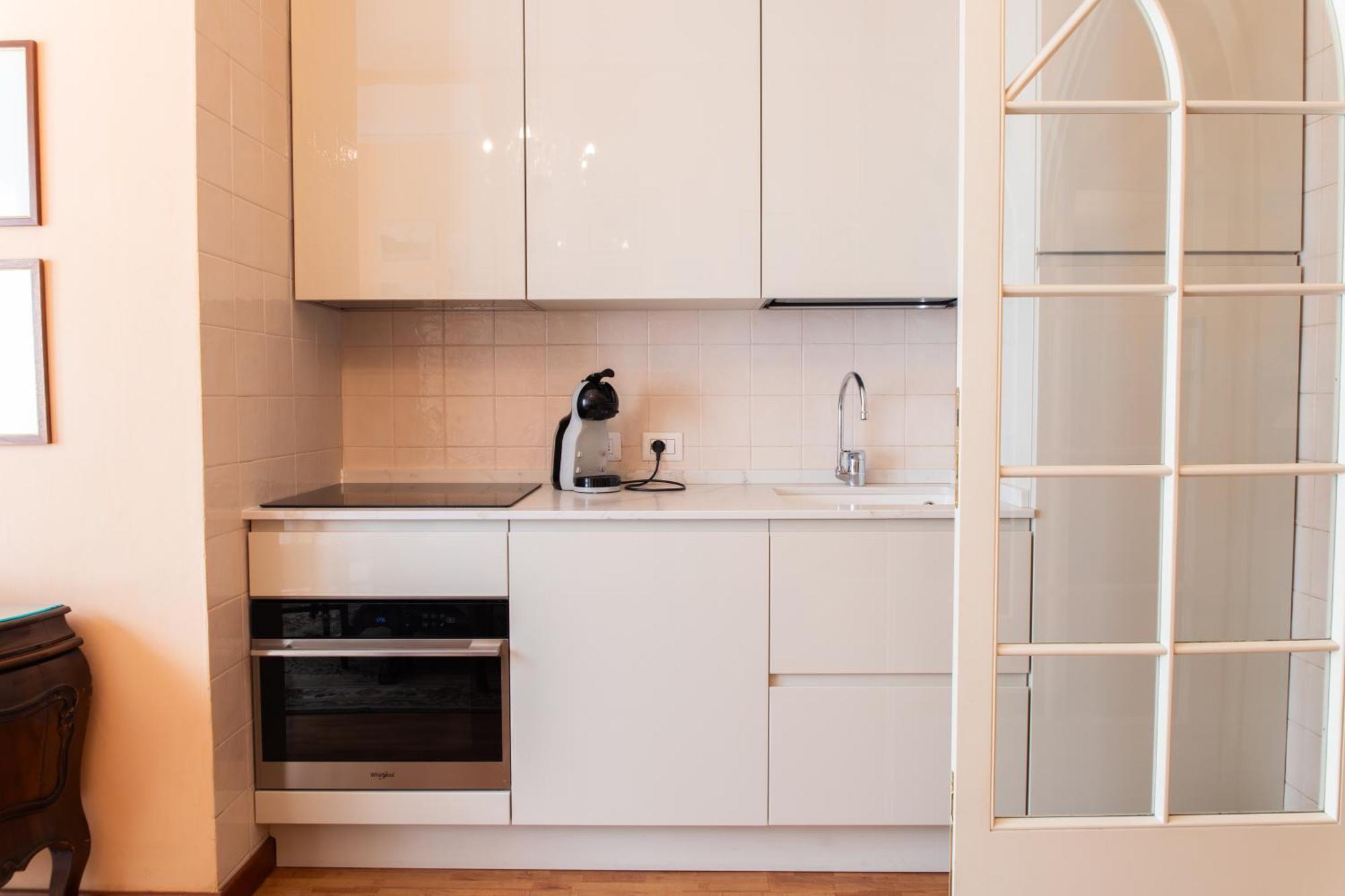 Duomo Walking Distance Elegant Flat With View Lägenhet Milano Exteriör bild